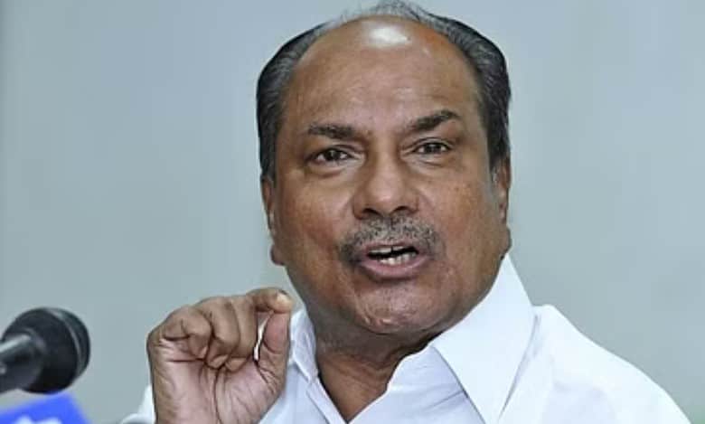 Either Rahul or Priyanka will contest from UP: AK Antony