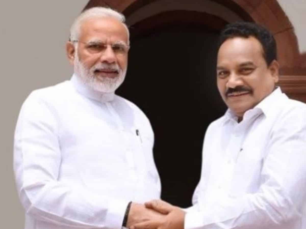 BJP candidate Godam Nagesh with PM Modi