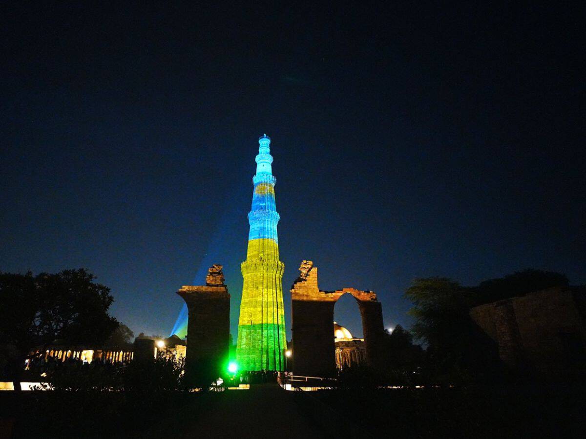 Qutub Minar lit up in solidarity on 30th anniversary of Rwandan genocide