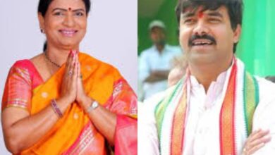 Congress has been trying to isolate BJP Mahabubnagar Lok Sabha candidate DK Aruna by pulling the top leaders from BJP into its fold.