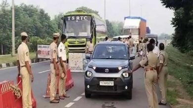 The chief secretaries of two Telugu-speaking states held a convergence meeting at Telangana Secretariat on Monday