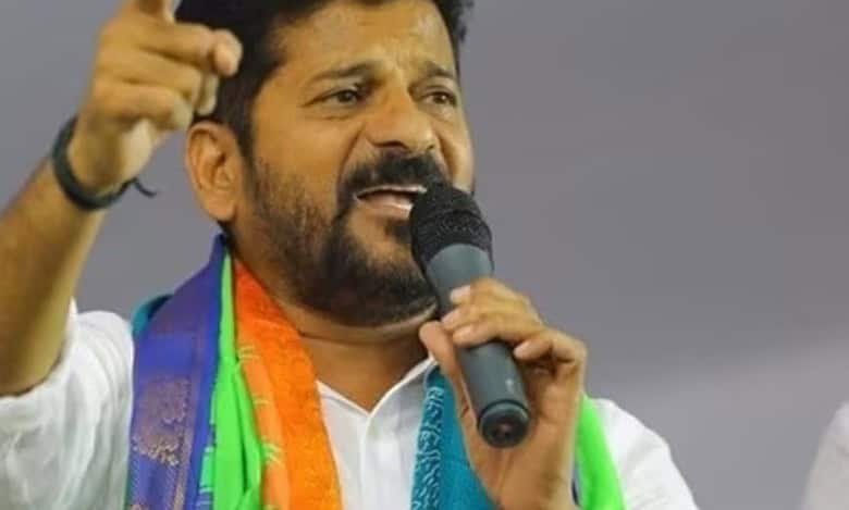 Revanth said that Malla Reddy's statements showed a clear understanding between BJP and BRS in five Lok Sabha segments, where he claimed, KCR has mortgaged the seats with BJP.
