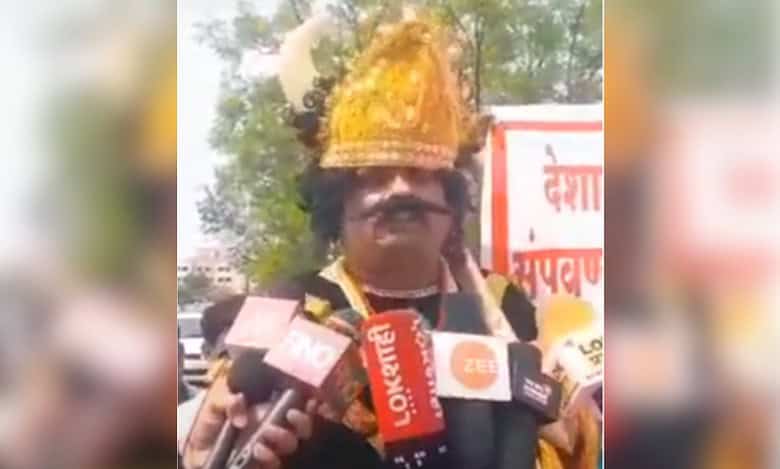 'Yamraj' files nomination as Independent for Maharashtra's Madha LS seat