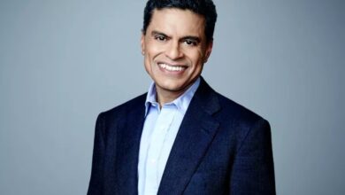 Why is Fareed Zakaria happy that his father died 15 years ago?