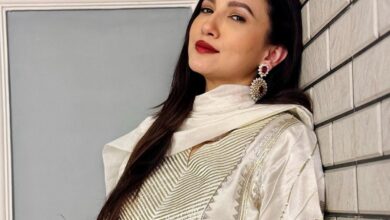 Glow and Show: Gauahar Khan flaunts her Ramzan look