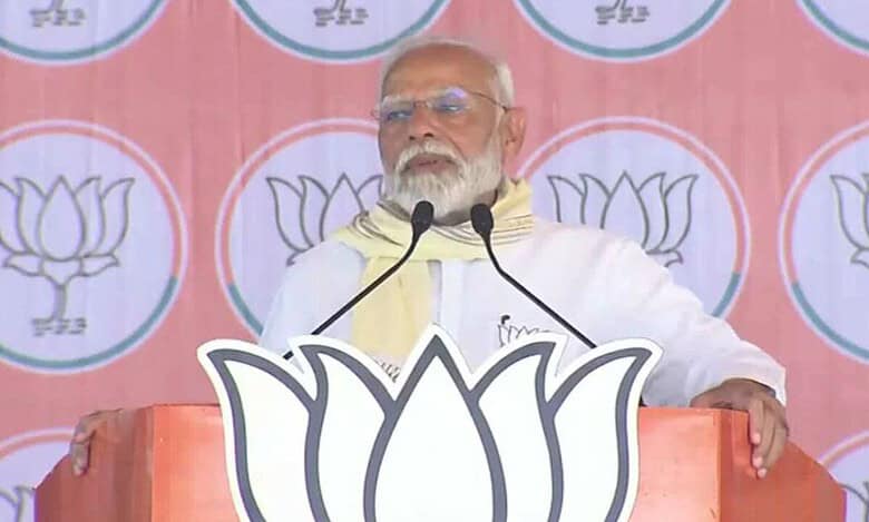 PM Modi praises Mohammed Shami in Amroha