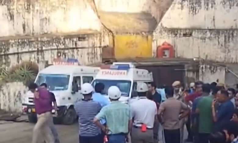 14 officials of Hindustan Copper Limited trapped