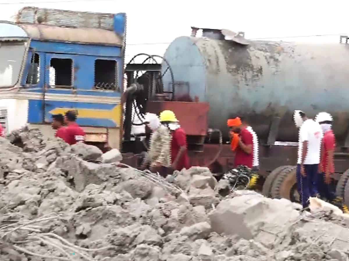 8 workers reported missing in explosives