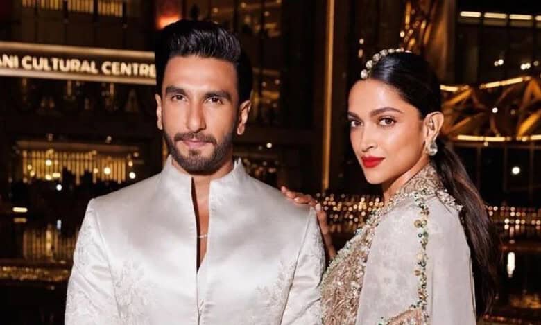 Deepika Padukone's leaked photo: Fans spot baby bump