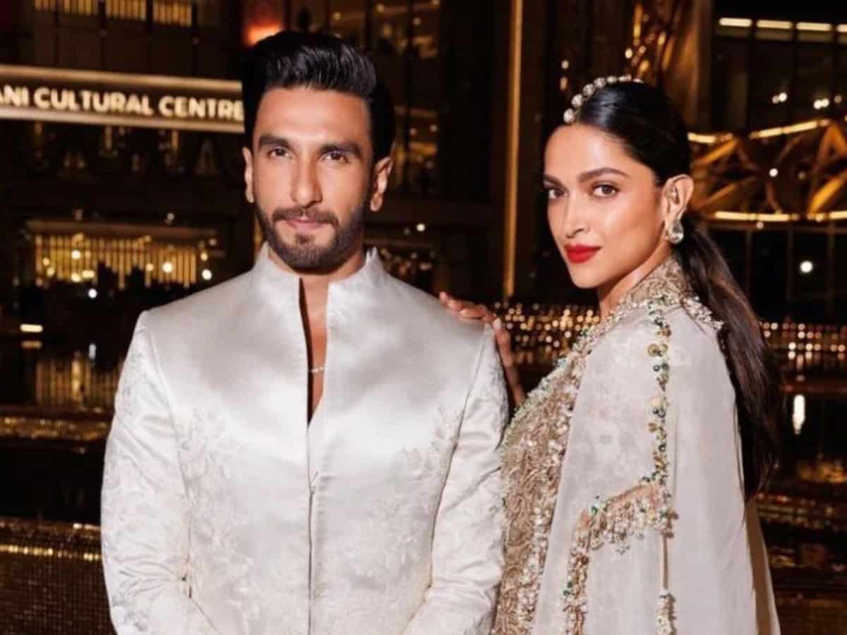 Deepika Padukone's leaked photo: Fans spot baby bump