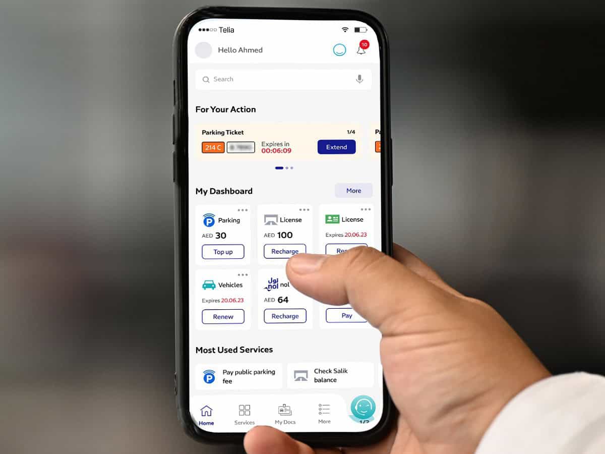Dubai residents can now renew vehicle, driving licence with new RTA app