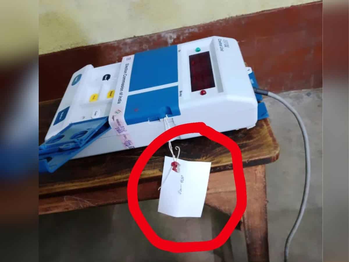 5 EVMs found with BJP tags on them, alleges TMC, asks EC to act