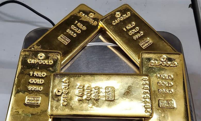 Flyers from Dubai arrested for smuggling gold worth Rs 3.16 cr at Delhi airport