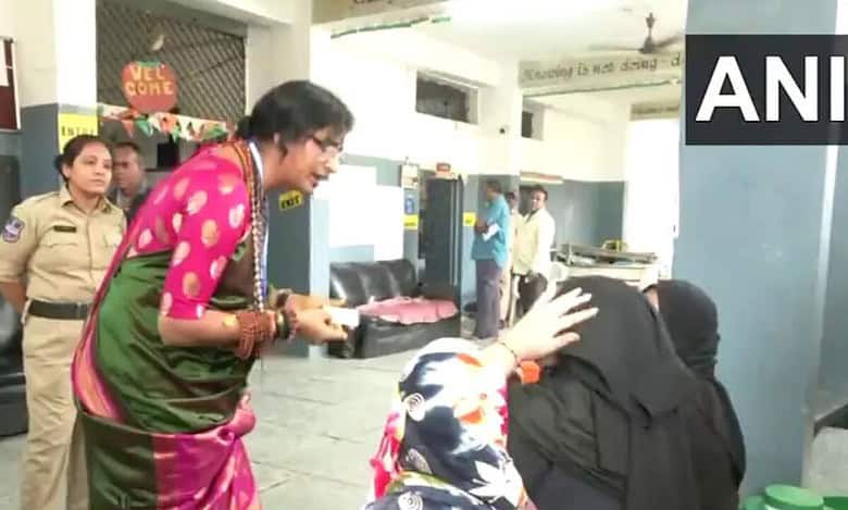 Madhavi Latha verifies identities of Hyderabad women in 'burqa'
