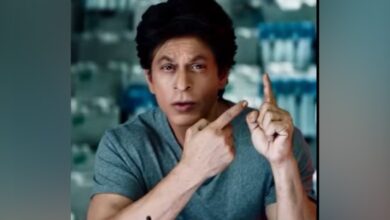 'Let's carry out our duty as Indians...': SRK urges voters to get fingers inked