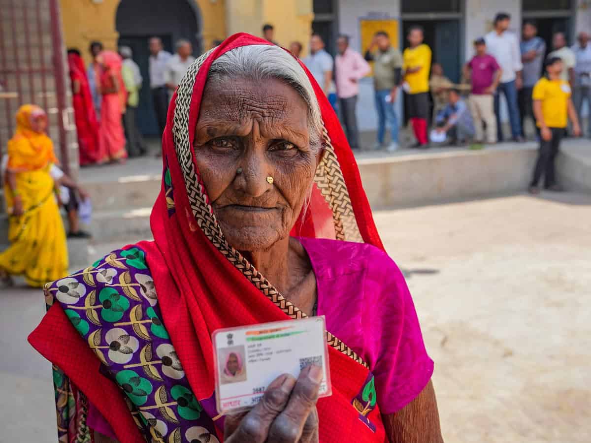 Over 39% polling recorded till 1 pm in LS poll 3rd phase.