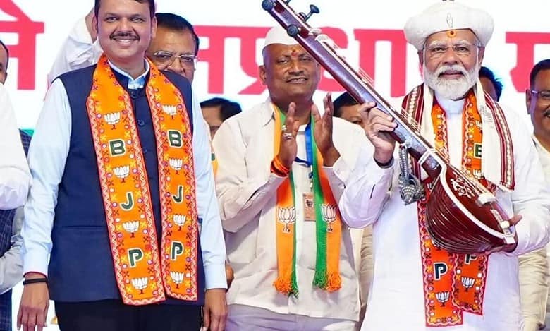 Maha DyCM Devendra Fadnavis with PM modi