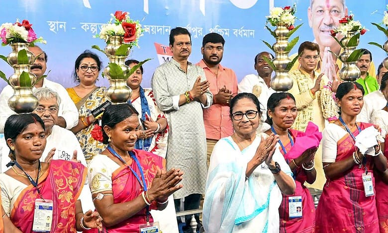 BJP preparing blueprint of lies to win LS polls: Mamata