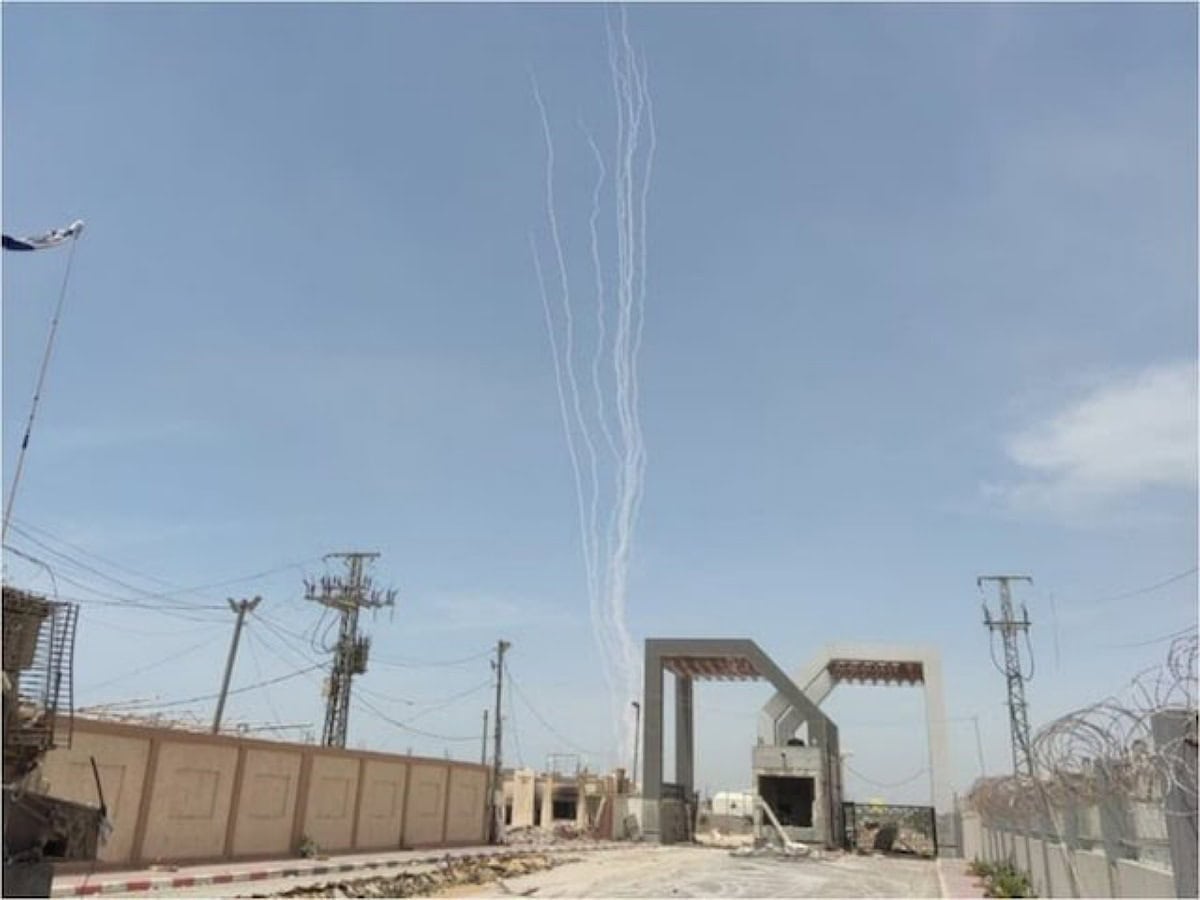 Hamas launches 'big missile' attack on Tel Aviv