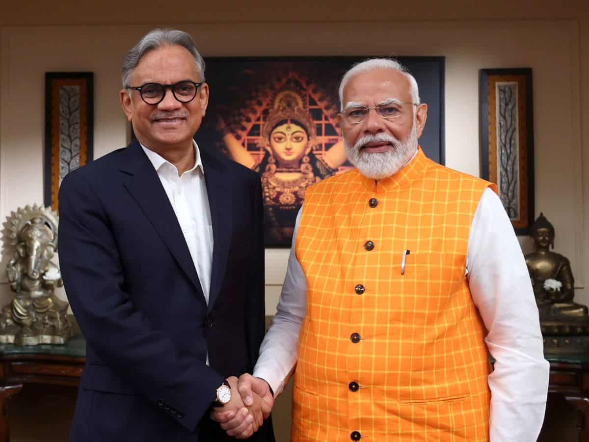 PM Modi with Sanjay Pugalia