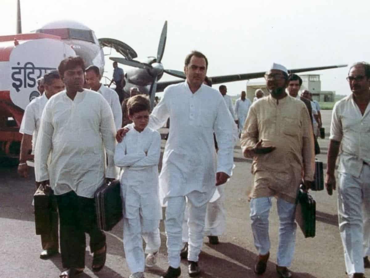 Rahul gandhi with his father