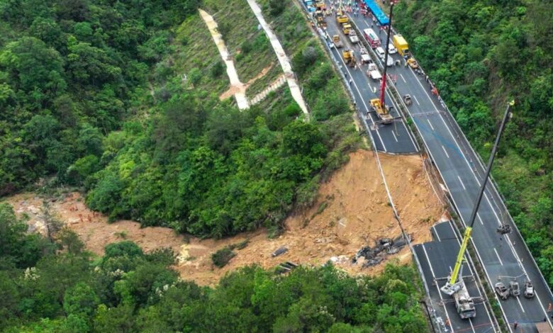 24 killed in highway collapse in China