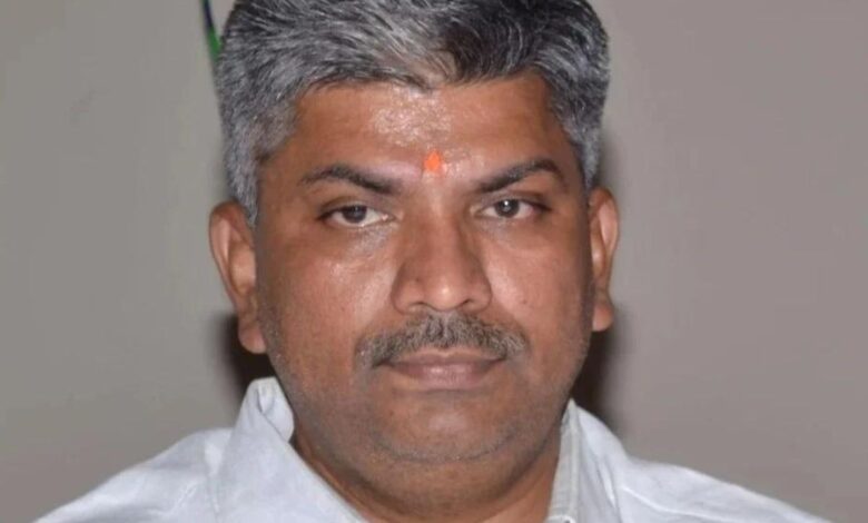 former MLC Rapolu Ananda Bhaskar has alleged that there was a conspiracy being hatched, to make Hyderabad city a union territory