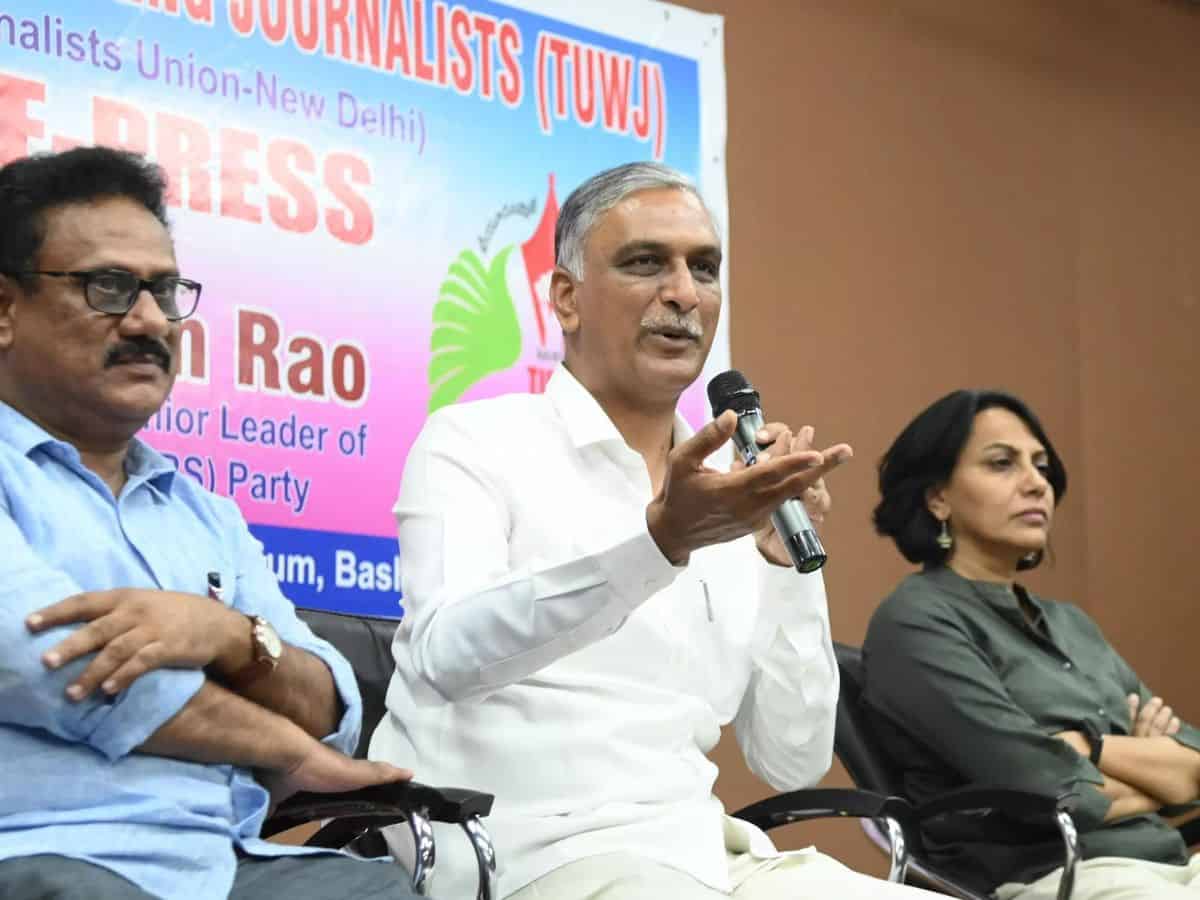 Harish Rao alleged that certain national parties were raising the demand for the continuation of Hyderabad as the common capital for ten more years.