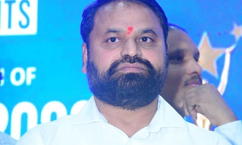 Congress leader Addanki Dayakar has called Amit Shah a 'porcupine.'