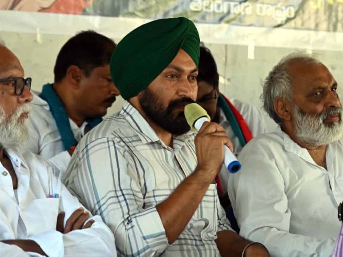 From May 6th to 11th, SKM leaders and the leaders of local rights groups will be holding a campaign on various issues across the state against the Modi government’s rule.