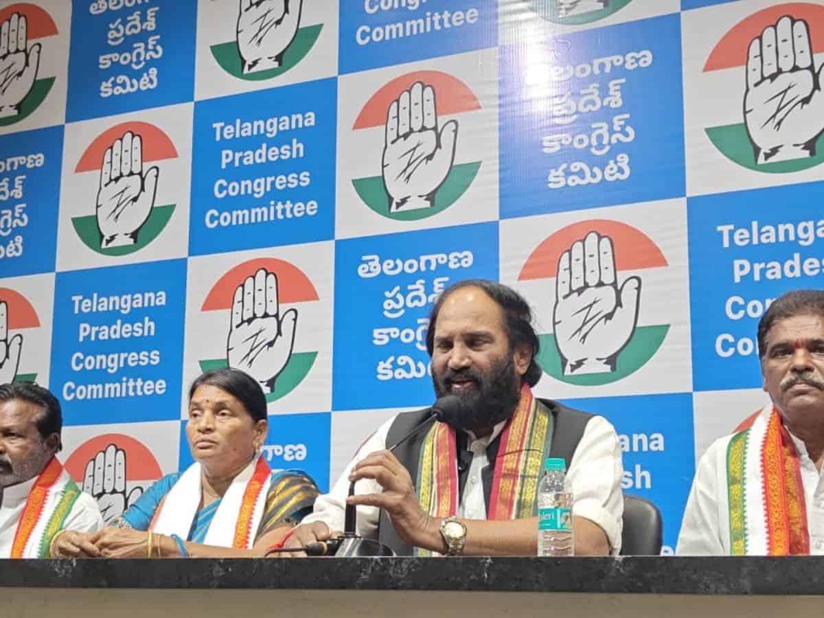 Kasoju Shankaramma, mother of Telangana martyr Kasoju Srikanth Chari leaves BRS, joins Congress.