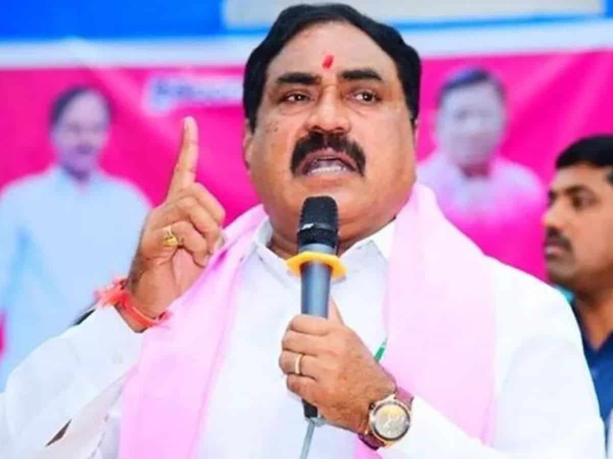 Errabelli Dayakar Rao predicts BRS Warangal Lok Sabha candidate M Sudheer Kumar to win with a margin of 40,000 votes.