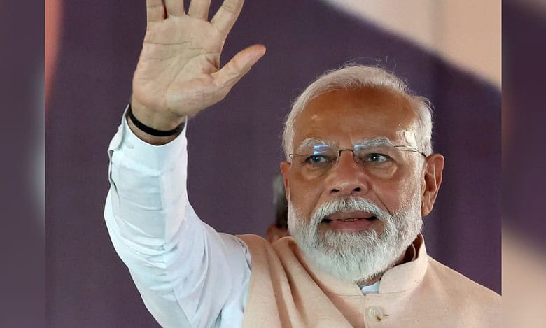Jihadis across border supporting SP, Congress: PM Modi
