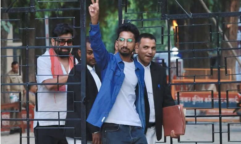 Comic Shyam Rangeela finally files nominations for Varanasi LS constituency
