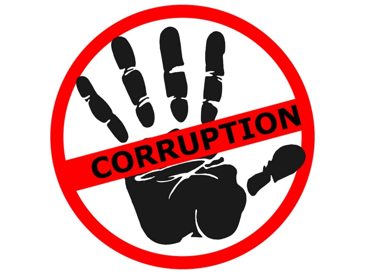 The Forum for Good Governance requests Chief Minister A Reddy to review the pending vigilance and enforcement (V&E) cases and to see that quick action is taken on those reports.