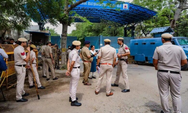 Delhi colleges receive bomb threat; nothing suspicious found