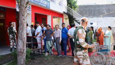 6th phase: 6 hurt in clash outside polling booth in J-K's Poonch