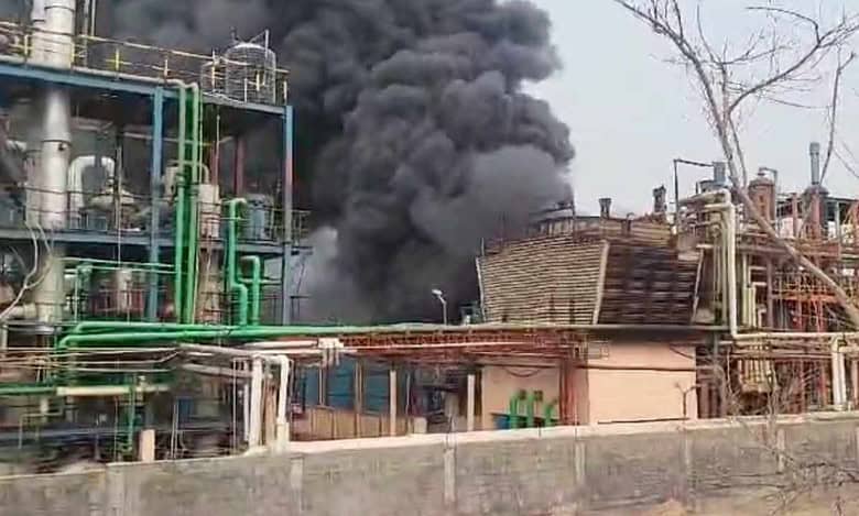 Hyderabad: Massive fire breaks out at Hetero Lab in Sangareddy