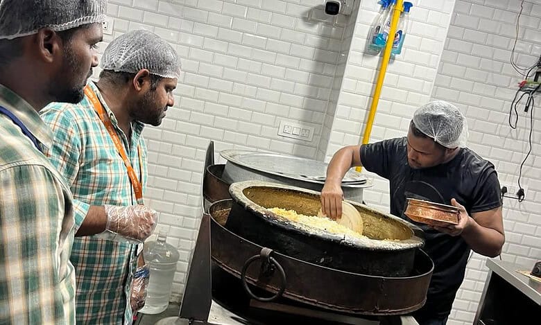 Hyderabad: Food Safety dept raids bakeries, hotels at Charminar