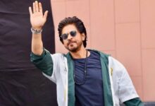 'Main toh hot hun he...' says SRK after suffering heat stroke