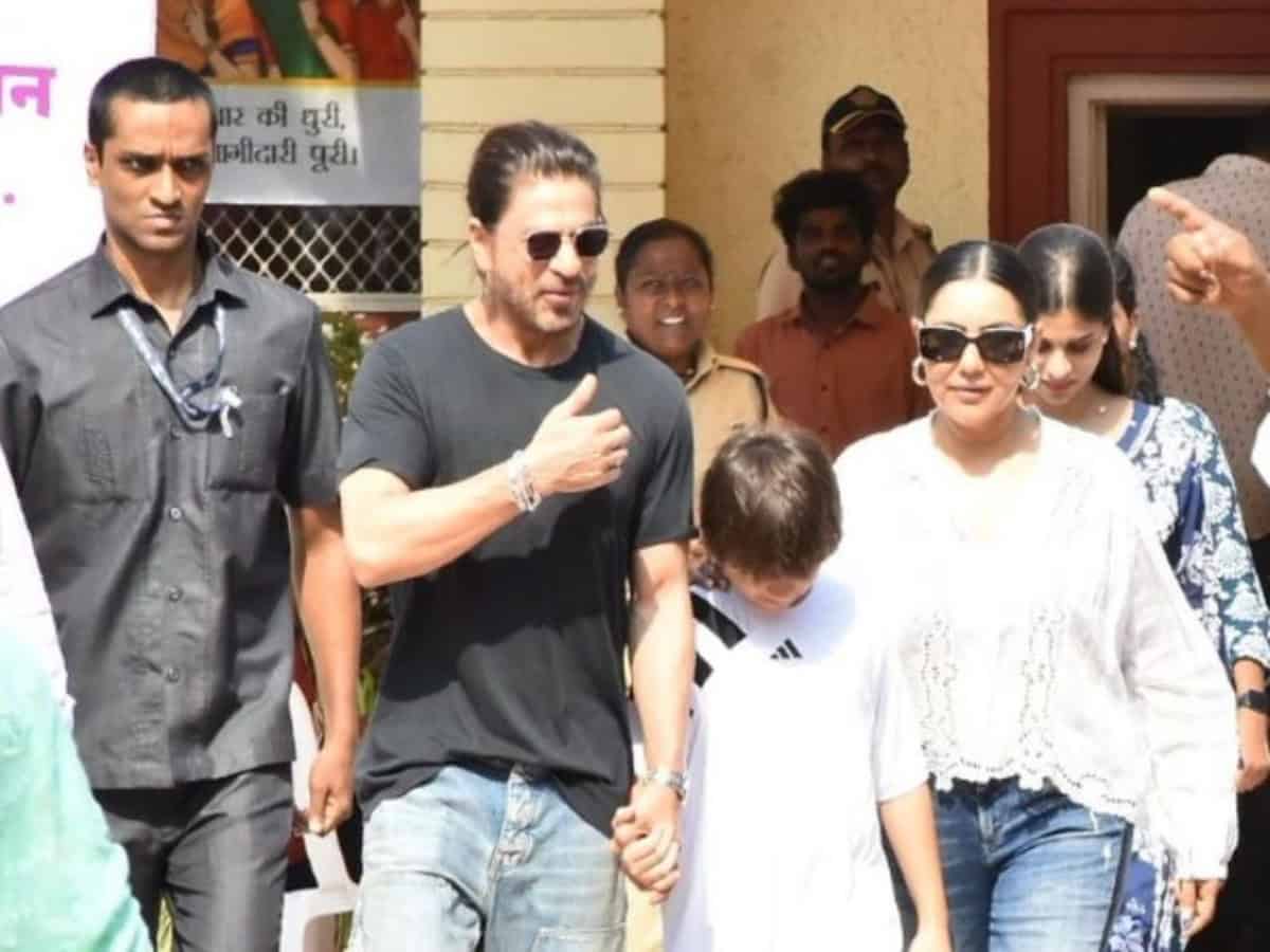 Lok Sabha Polls: Shah Rukh Khan and family cast their vote