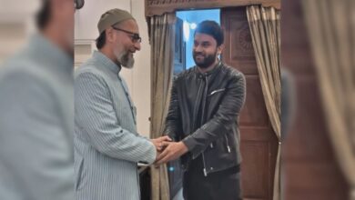 Bigg Boss fame Arun Mashetty meets Asaduddin Owaisi in Hyderabad