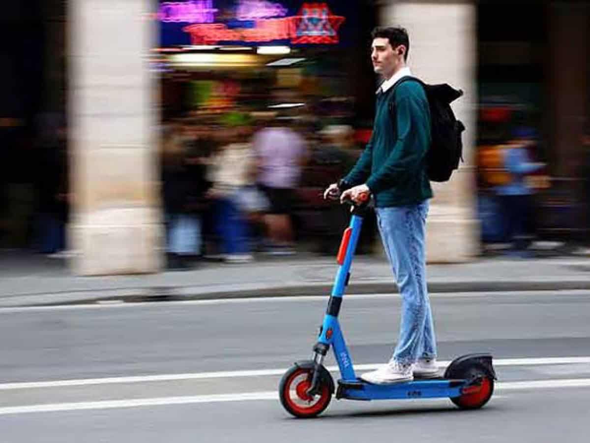 Dubai police confiscates 4,474 scooters, bicycles in H1 2024