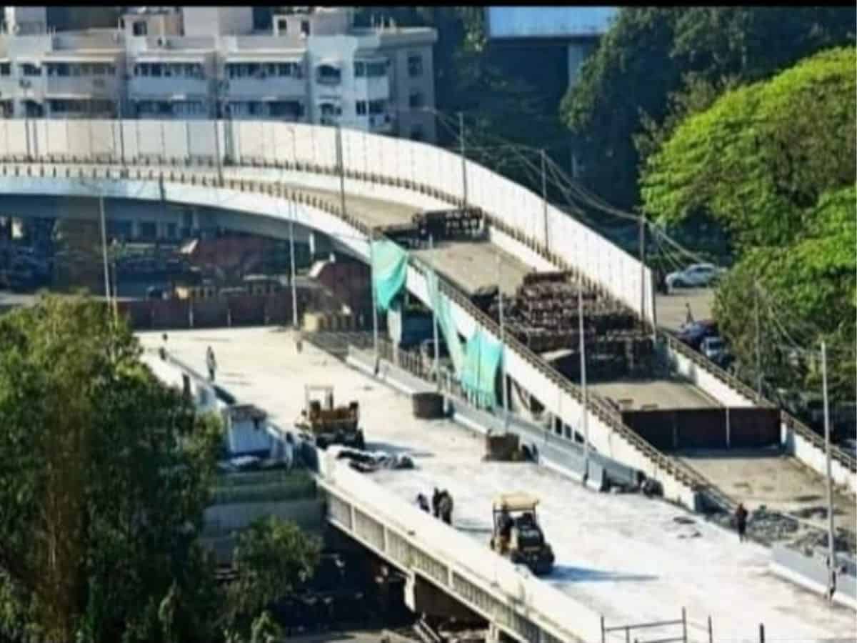 Gokhale bridge and the CD Barfiwala flyover