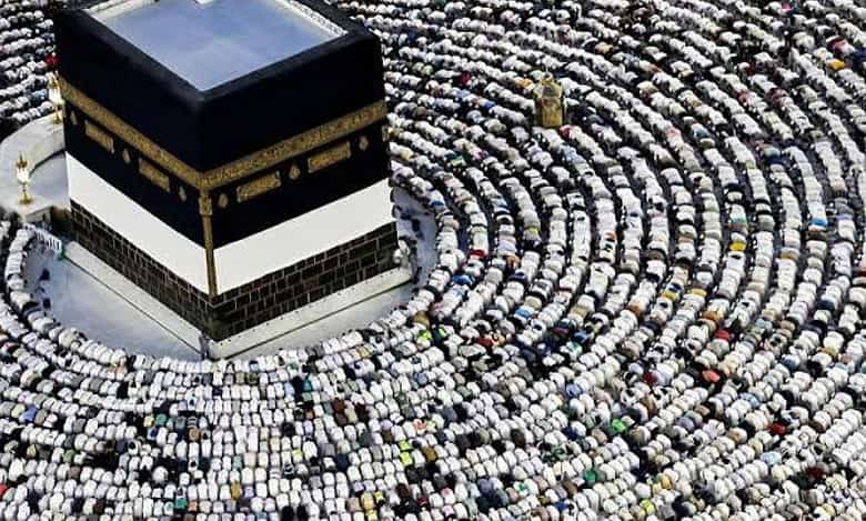 Saudi: Friday sermons, prayers shortened in two holy mosques until summer ends