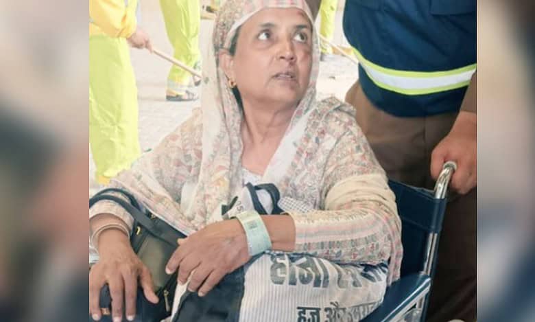 Over 100 pilgrims cared for, reunited with families: Indian Haj Mission