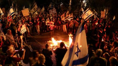 Thousands of Israelis turn out in renewed rally against govt