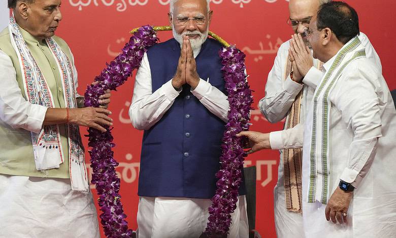SL Prez, Nepal PM congratulate PM Modi on victory of BJP-led NDA coalition