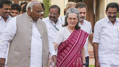 Prime Minister Narendra Modi is "Preaching consensus, provoking confrontation," says Sonia Gandhi