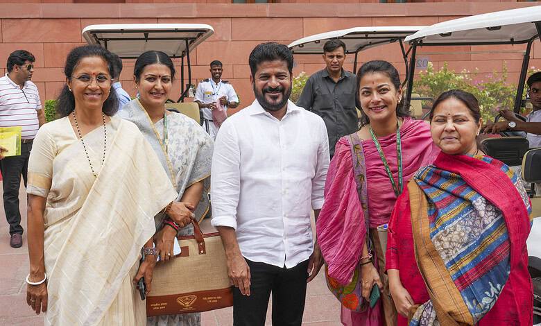Telangana: CM Revanth Reddy busy firefighting as sulking senior leaders campaign against him